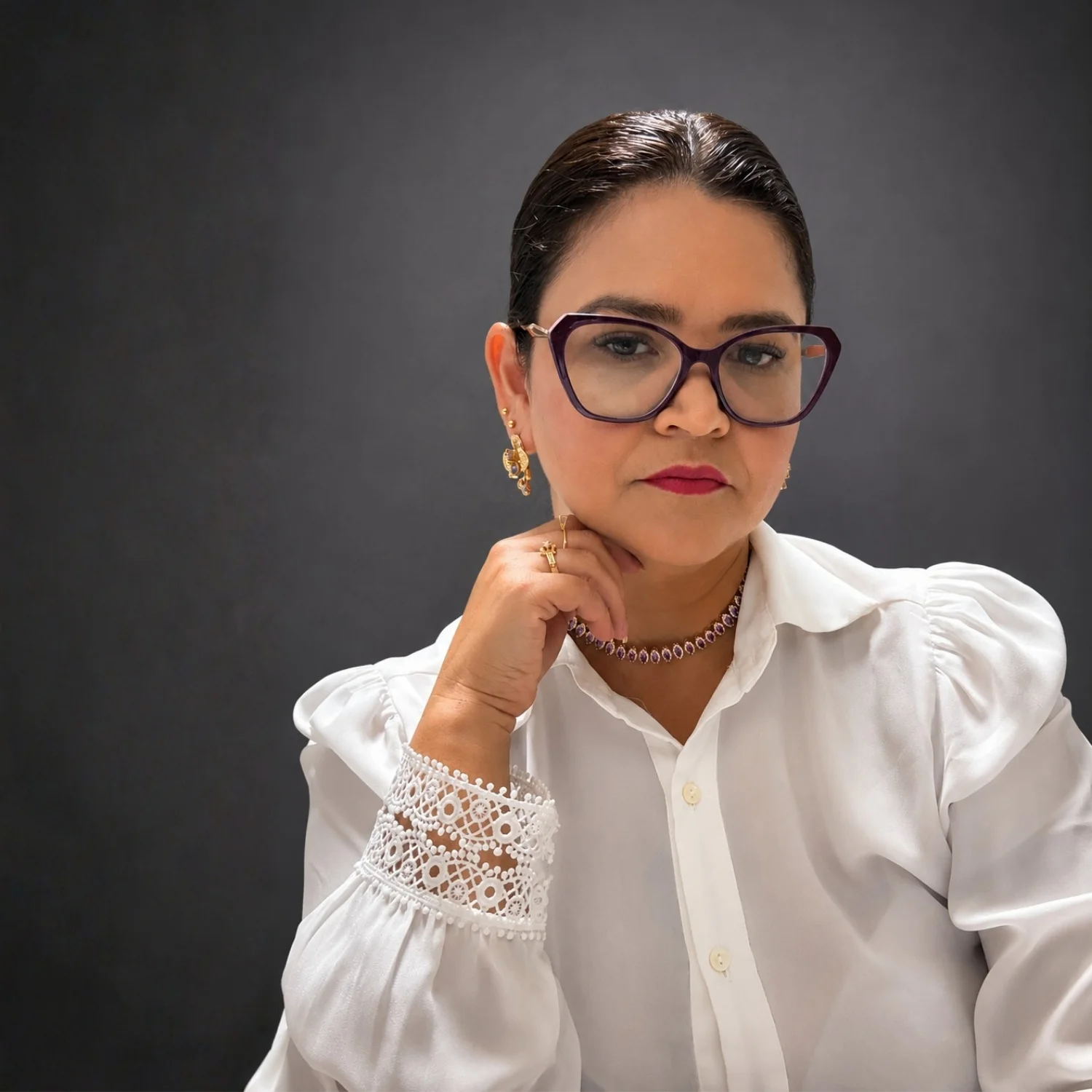 Dra. Flávia Oliveira